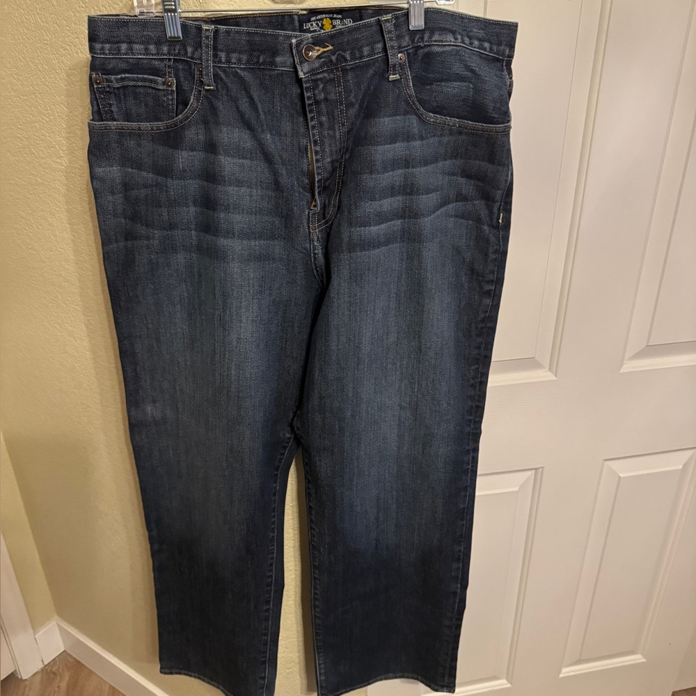 Lucky Brand Black and Gold Jeans Label